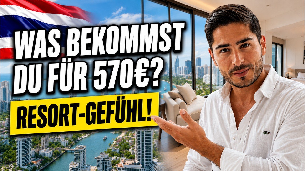 Vorschaubild zum Video: Mann im wei&szlig;en Hemd vor einer Wohnung mit Fensterfront und Blick auf Hochh&auml;user und einen Fluss, daneben der Text: Was bekommst du f&uuml;r 570 Euro? Resort-Gef&uuml;hl