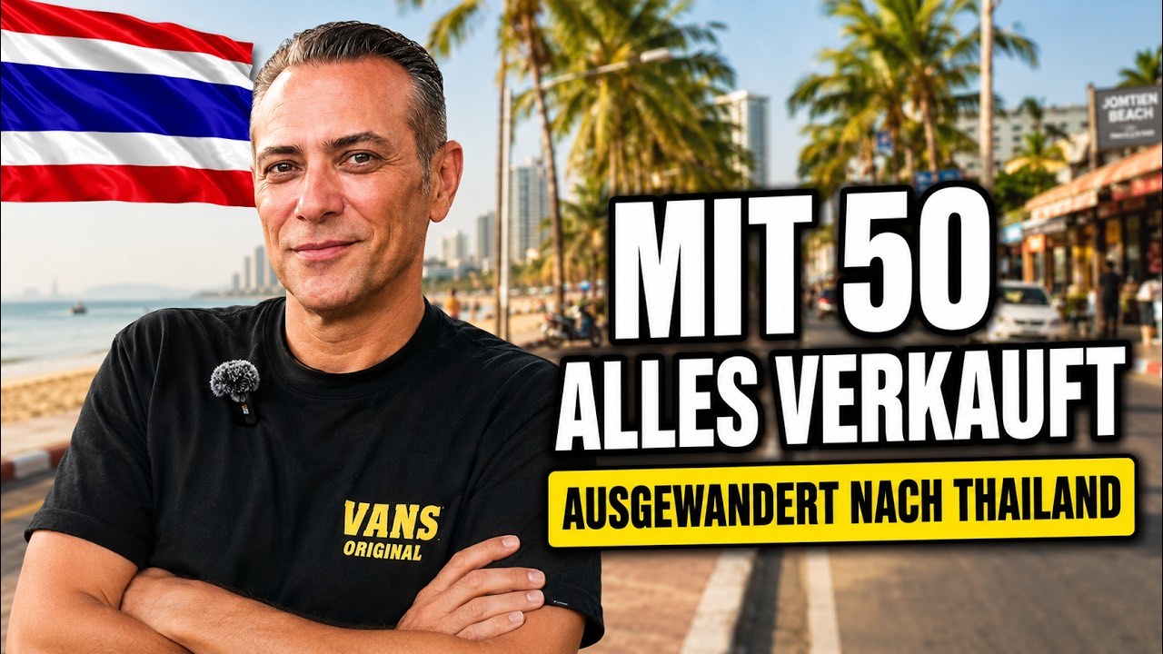 Vorschaubild des Videos: Marc im schwarzen T-Shirt mit verschränkten Armen an der Beach Road in Jomtien, Schrift „Mit 50 alles verkauft“